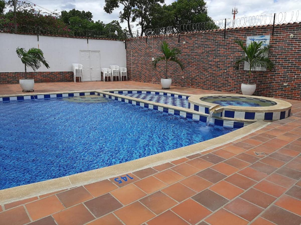 Hotel Fenix Cúcuta Buitenkant foto