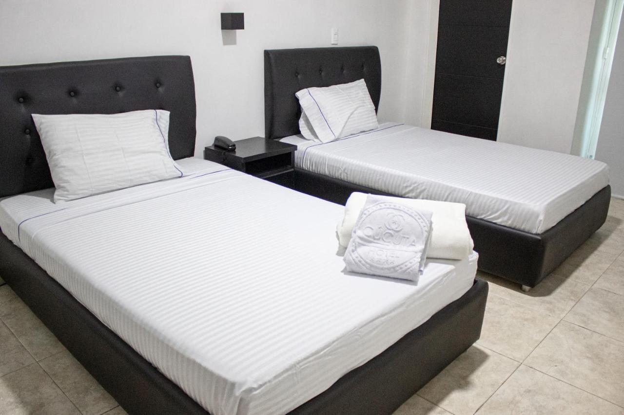 Hotel Fenix Cúcuta Buitenkant foto